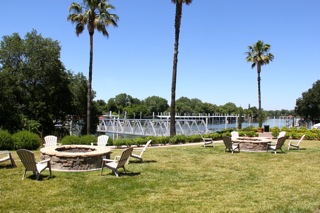 Le Rivage on the Sacramento River