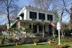 Dunbar House, California Bed and Breakfast Inn